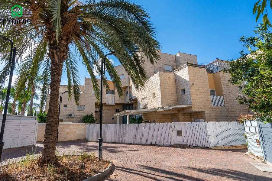 שדרות ירושלים, אור עקיבא