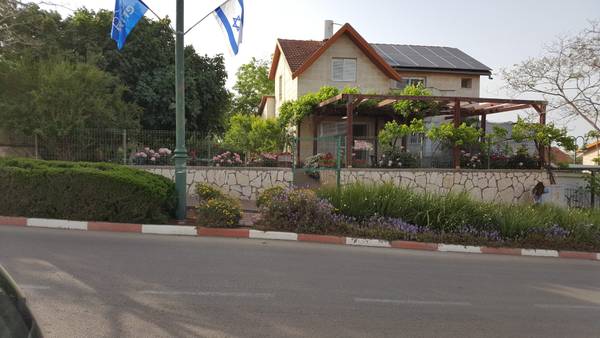 אור עולם 49, פדואל