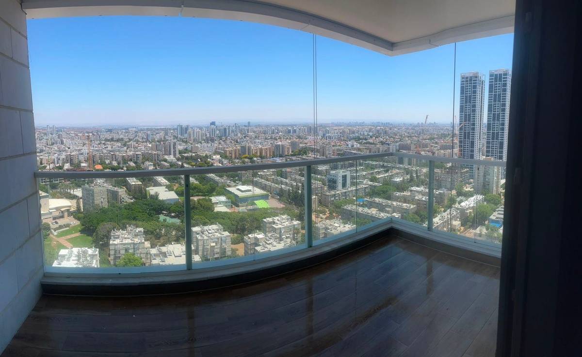 ברל כצנלסון 35, בת ים