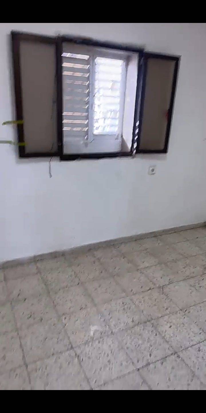 דב הוז 11, ירושלים